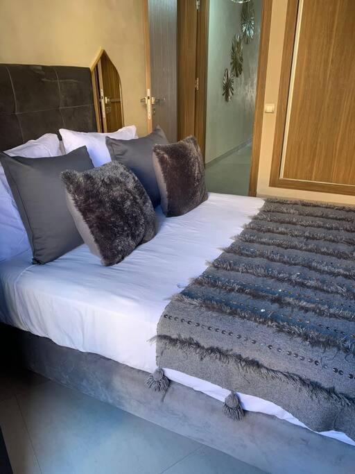 Appartement Neuf Climatise, Centre Marrakech. Marrakesh Bagian luar foto