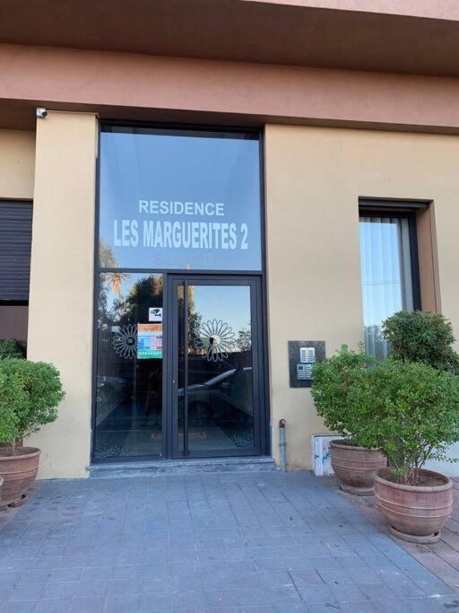 Appartement Neuf Climatise, Centre Marrakech. Marrakesh Bagian luar foto
